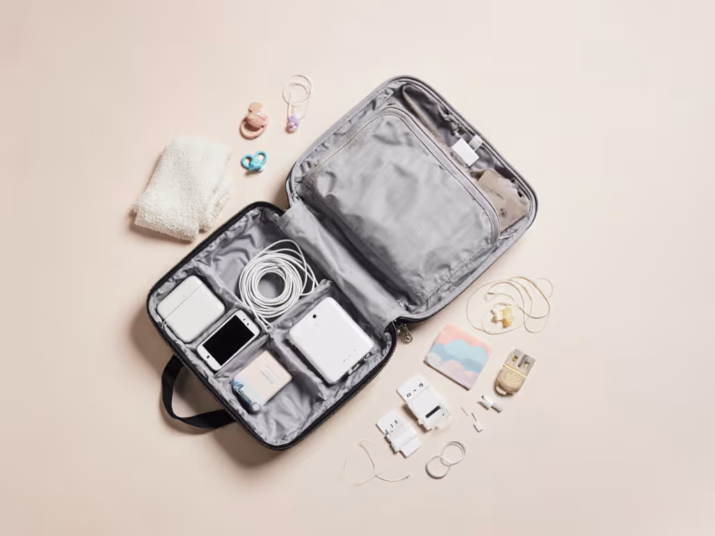 portable_sound_machine_in_travel_bag_with_charger_and_accessories